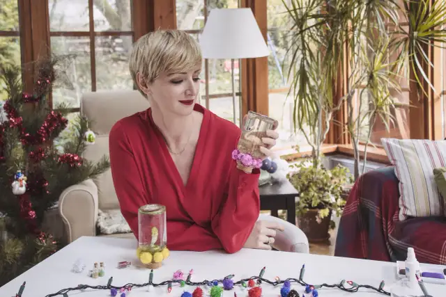 Kule śnieżne DIY: Stwórz wyjątkowe dekoracje i prezenty samodzielnie