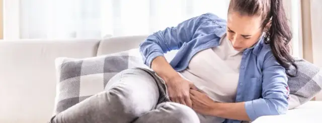 Ból jelit: Szybka ulga, przyczyny i kiedy do lekarza? Poradnik