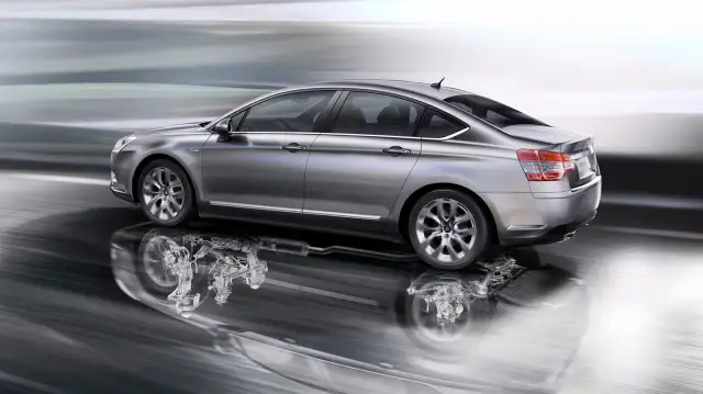 Jaki samochód do 25 tys. benzyna? Ranking i porady eksperta