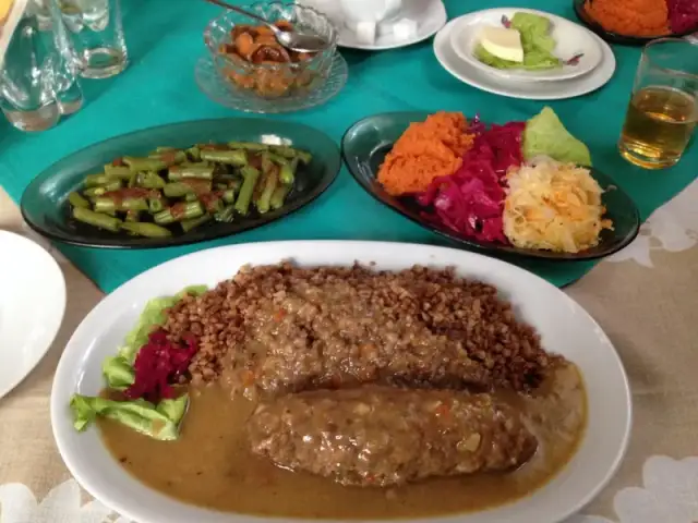 Otwock: Gdzie zjeść? Najlepsze restauracje i smaki na każdą okazję.