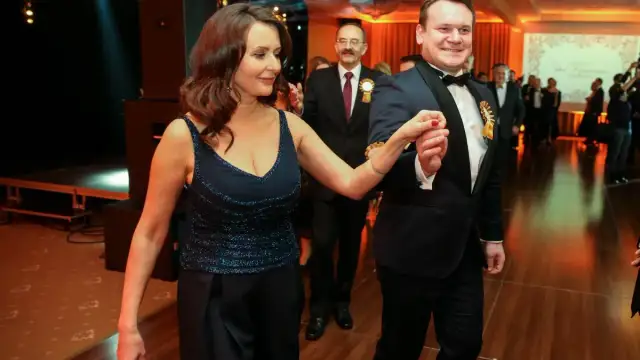 Czy Dominik Tarczyński ma żonę? Prawda o jego życiu prywatnym