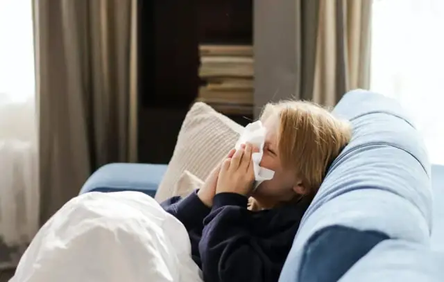 Ile ZUS płaci za zwolnienie lekarskie po ustaniu zatrudnienia? Sprawdź szczegóły