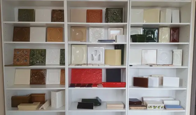 Jak wybrać glazurę jak kafle piecowe - poradnik montażu i stylizacji