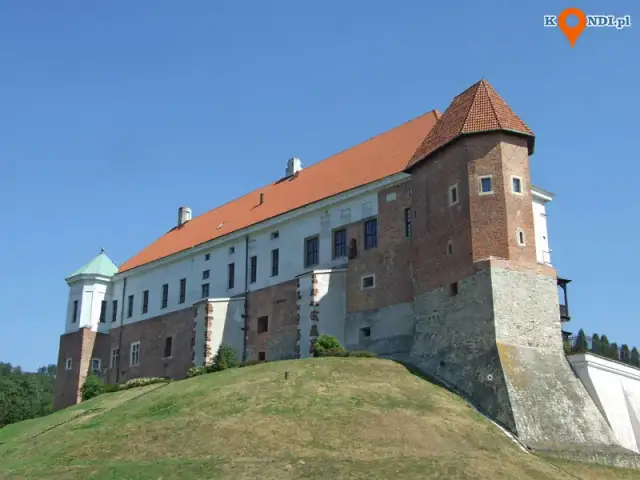 Dworek Ojca Mateusza: Adres, zwiedzanie i atrakcje Sandomierza