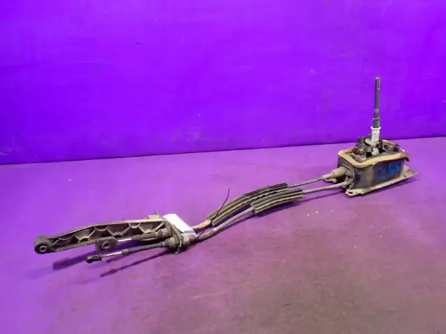 Polo 6N: Luźny lewarek? Napraw mechanizm biegów krok po kroku