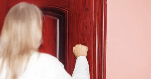 Czy właściciel mieszkania może zakazać przyjmowania gości? Sprawdź swoje prawa