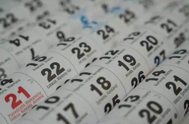 Kalendarz z imieninami. Kiedy imieniny Doroty? Sprawdzamy daty na kartkach: 21, 22, 23, 24, 25, 26, 27.