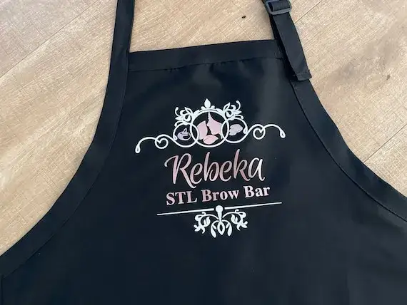 Fartuch spa: eleganckie i funkcjonalne fartuchy dla profesjonalistek