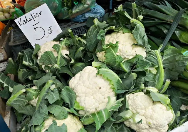 Sezon na kalafiora w Polsce: Kiedy kupić najlepszego?