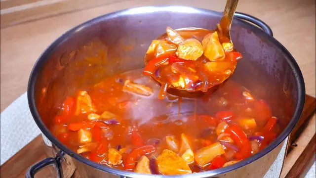 Co zrobić z sosem słodko-kwaśnym? Pyszne przepisy na dania!