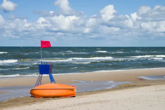 Sztormy na Bałtyku - kiedy są i jak uniknąć niebezpieczeństw