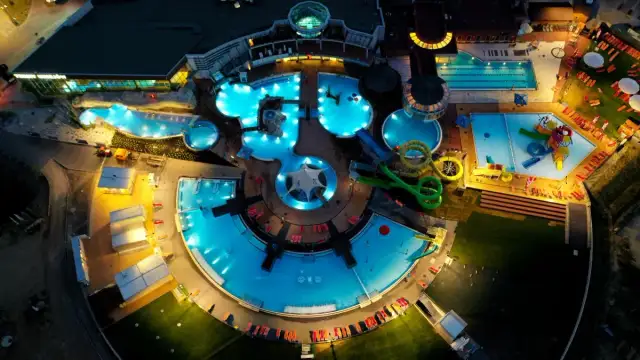 Jak dojechać do Term Uniejów? Proste trasy i wskazówki podróży