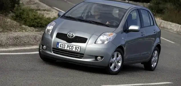 Ile pali Toyota Yaris 1.3 benzyna? Sprawdź realne spalanie i oszczędności