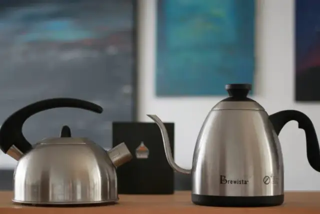 Z kim jest Czajnik? Zaskakujące szczegóły o relacji z Kingą i Julią.