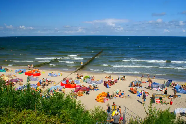 Ustronie Morskie: Gdzie zjeść smacznie i tanio? Przewodnik 2024