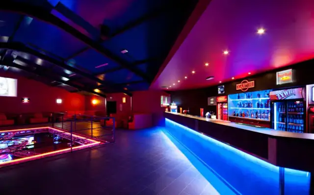 Mielno kluby kiedy otwarte - sprawdź godziny i uniknij rozczarowania