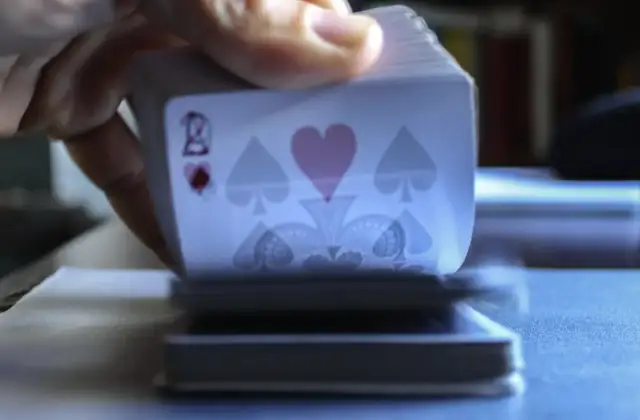 Unikalne cechy nowoczesnej platformy rozrywkowej: od pakietów bonusowych po gry turniejowe