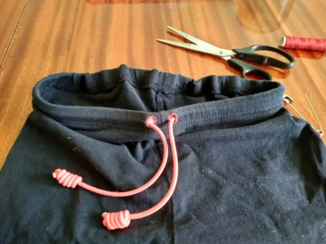 Jak zwęzić spódnicę w pasie - proste metody na idealne dopasowanie