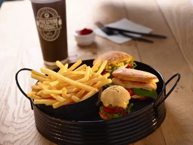 Frytki julienne co to? Odkryj ich wyjątkowy smak i przygotowanie