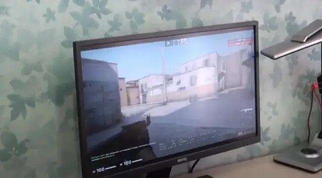 Jak rozciągnąć ekran na cały monitor i uniknąć czarnych pasków