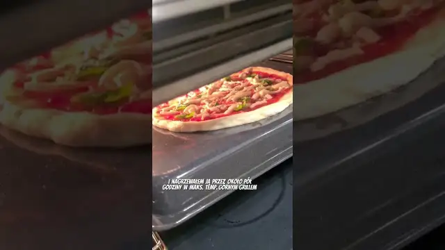 Jak długo piec spód do pizzy, aby uniknąć niedopiekania?