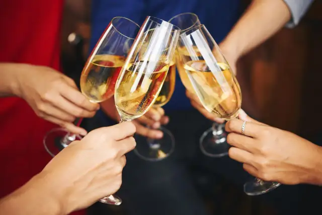 Zamur 500 a picie alkoholu - poznaj ważne ostrzeżenia i zagrożenia