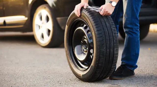 Jak przeliczyć profil opony 50 i 55 na cm? Prosty wzór i praktyczne przykłady