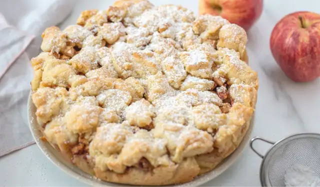 Jak zrobić szarlotkę sypaną - prosty przepis na idealny deser