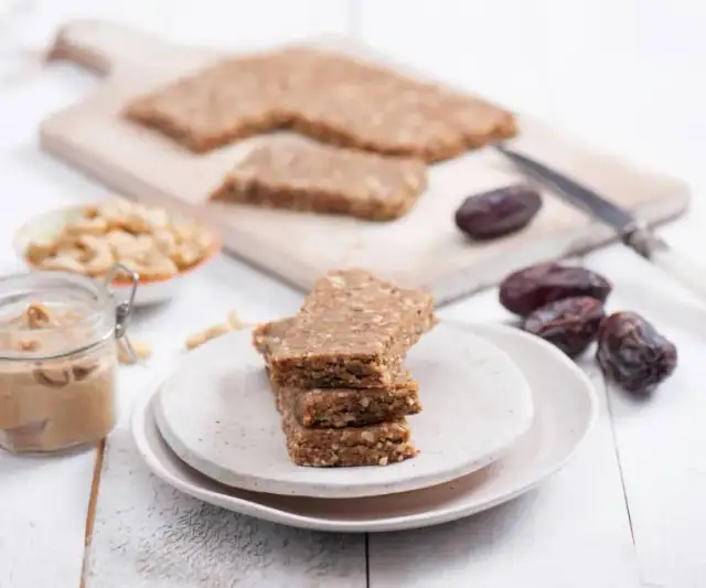 Jak zrobić batona proteinowego w prosty sposób i uniknąć błędów