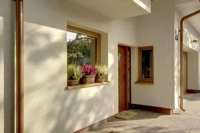 Jaki tynk silikonowy na elewację wybrać - porównanie najlepszych na rynku