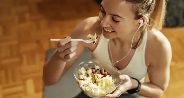 Co jeść po treningu wieczorem, aby wspierać regenerację mięśni?