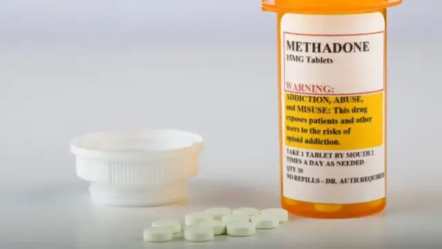 Skutki uboczne metadonu: jakie zagrożenia mogą cię zaskoczyć?