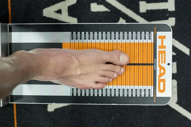 Gruba łydka a buty narciarskie? Znajdź komfort bez ucisku!