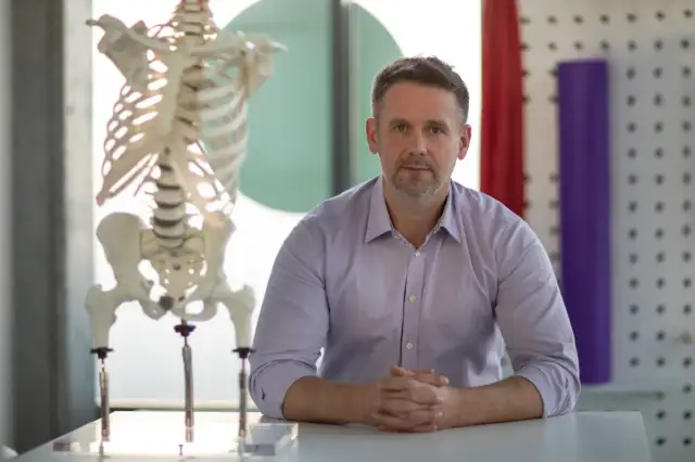 Gdzie przyjmuje Jerzy Kotowicz? Sprawdź adresy wizyt w Warszawie