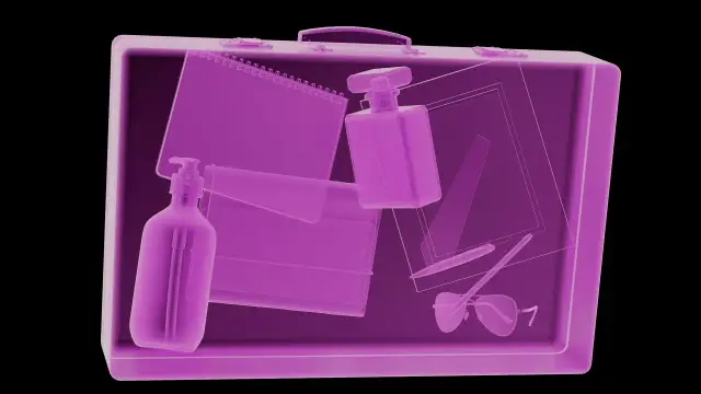 Spakuj kosmetyki do samolotu bez stresu! Limity i triki eksperta.