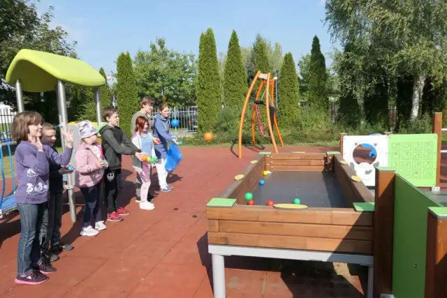 Integracyjny plac zabaw – jak wybrać bezpieczne miejsce dla każdego dziecka?