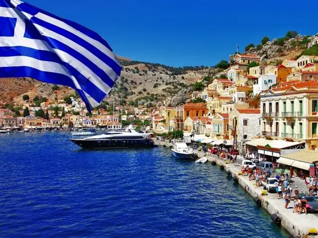 Jak długo jedzie się do Grecji autokarem? Czas podróży i porady