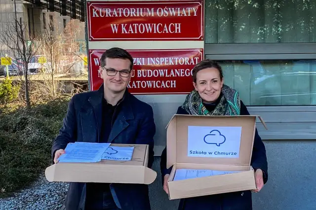 Czy szkoła językowa jest placówką oświatową? Sprawdź prawdę o statusie!