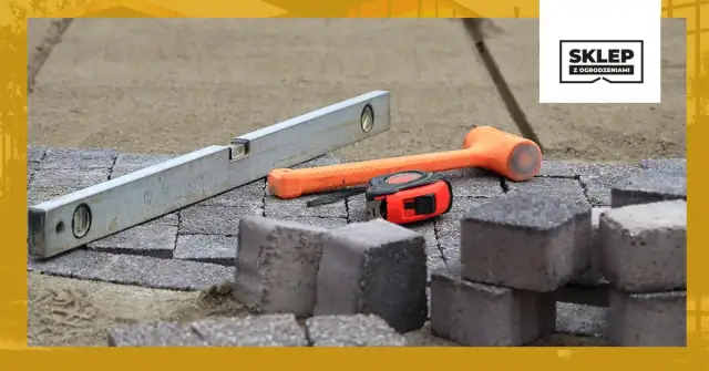 Ile cementu pod kostkę: Oblicz dokładnie potrzebną ilość na m²