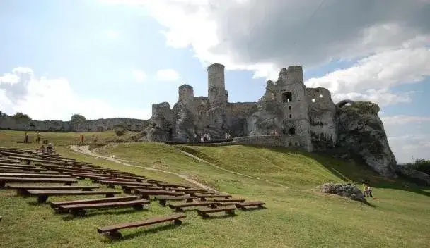 Ogrodzieniec gdzie zjeść – najlepsze miejsca na smakowity posiłek