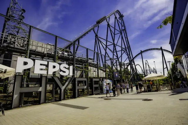 Ile atrakcji ma Energylandia? Odkryj, co naprawdę oferuje park!