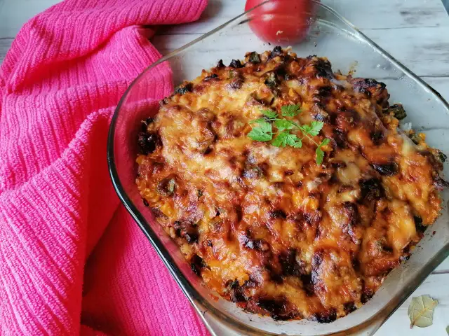 Zapiekanka Gyros: Zrób imprezowy hit! Prosty przepis krok po kroku