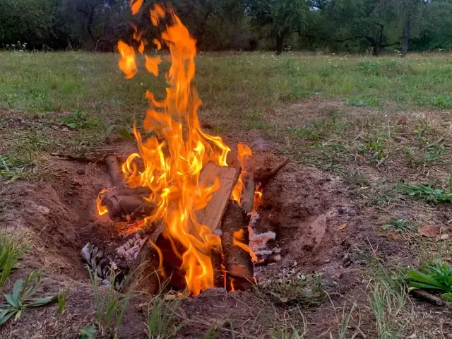 Czy można palić ognisko na prywatnej posesji? Przepisy i zasady bezpieczeństwa
