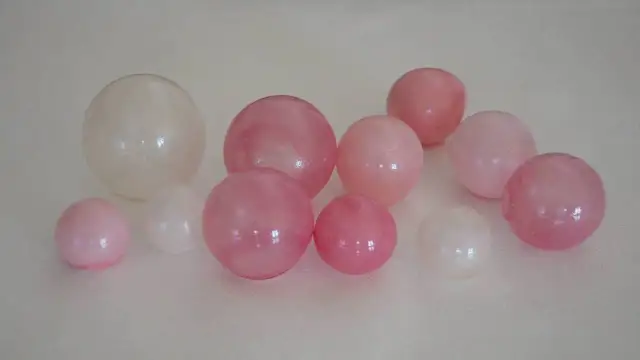 Jak zrobić balony z masy cukrowej, by zaskoczyć gości na imprezie