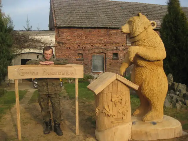 Czyszczenie rzeźb drewnianych: Uniknij błędów, zachowaj piękno