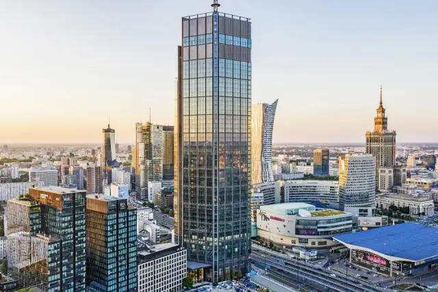 Jaki jest najwyższy budynek w Warszawie? Poznaj Varso Tower i jego tajemnice