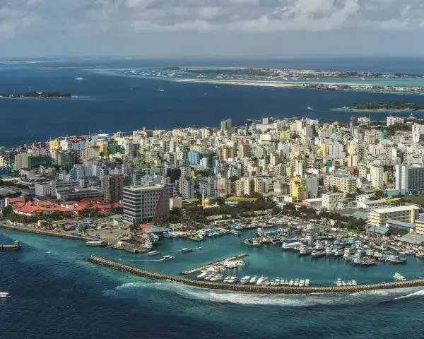 Ile trwa lot z Dubaju na Malediwy? Sprawdź, co musisz wiedzieć