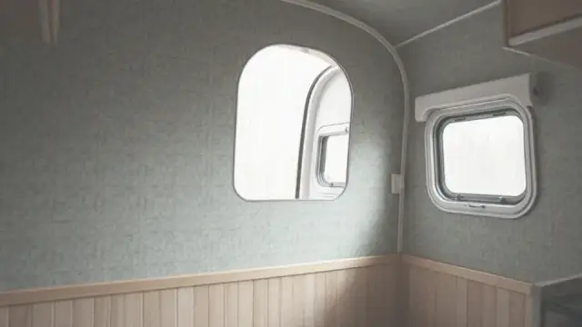 Najlepsze materiały na ściany przyczepy kempingowej, które musisz znać