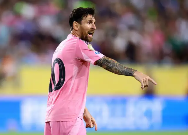 Ile zarabia Messi? Niezwykłe zarobki legendy futbolu ujawnione.