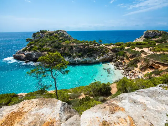 Majorka: Gdzie spać? Wybierz idealny nocleg dla siebie!